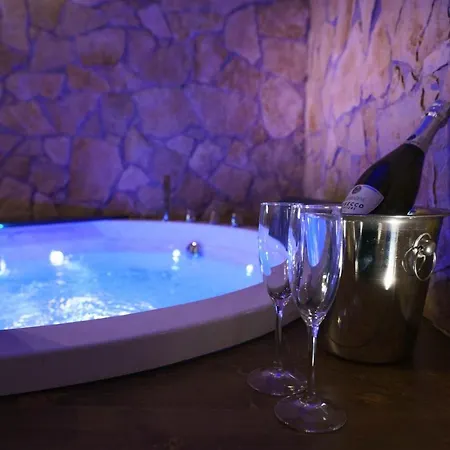 Sicilia - Intera Casa Con Privata Jacuzzi Sauna Bagno Di Vapore Ad Uso Illimitato