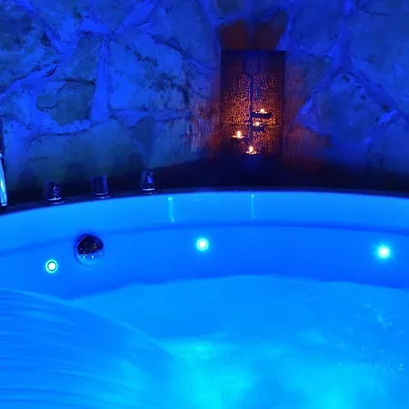 Sicilia - Intera Casa Con Privata Jacuzzi Sauna Bagno Di Vapore Ad Uso Illimitato