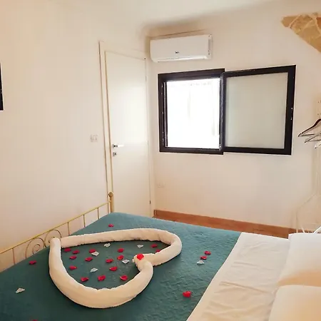 Sicilia - Intera Casa Con Privata Jacuzzi Sauna Bagno Di Vapore Ad Uso Illimitato * روسوليني
